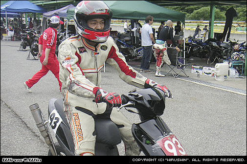 出走直前の初レースのイツクマン。